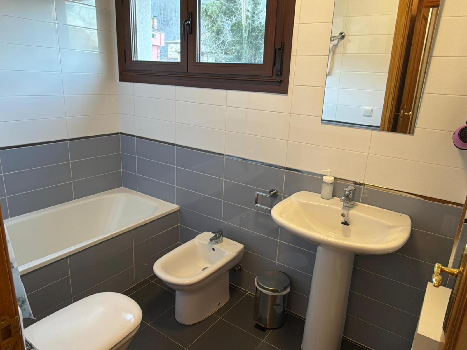 Apartamentos El Caxigu Arenas De Cabrales Zewnętrze zdjęcie